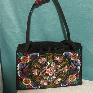Elegant Black Floral Embroidered Shoulder Bag